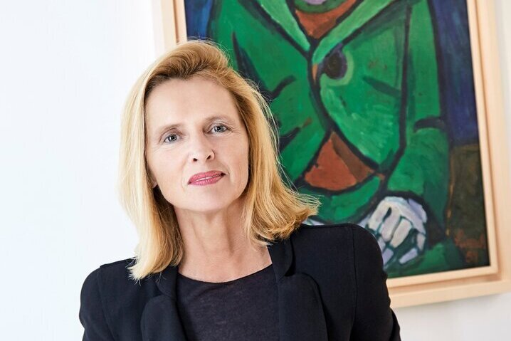 Autorin Jana Revedin präsentiert ihren bereits fünften Roman. (© Martin Rauchenwald)